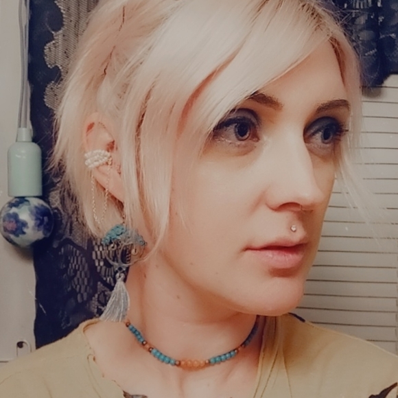 Meet your Posher, Amber - Picture 6 of 8